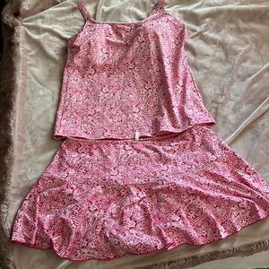 Women’s size 12 lands in bathing suit.